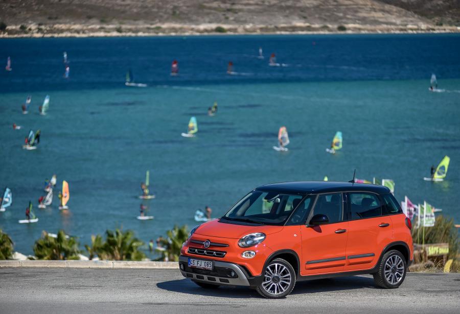 Fiat 500L Cross (330) 2017 года  (фото 32 из 39)